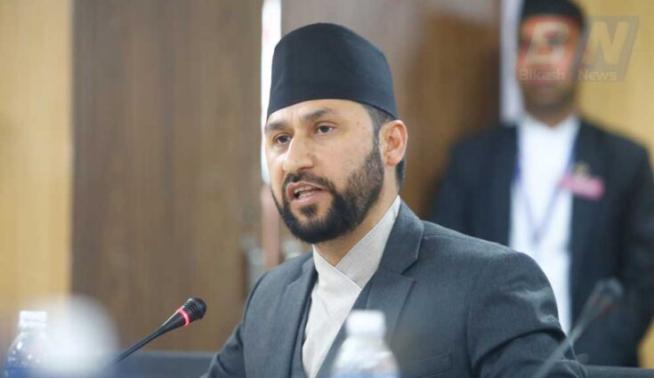 अपराध गर्ने कसैलाई छोड्दिन, बरु मै छोड्छु : गृहमन्त्री लामिछाने