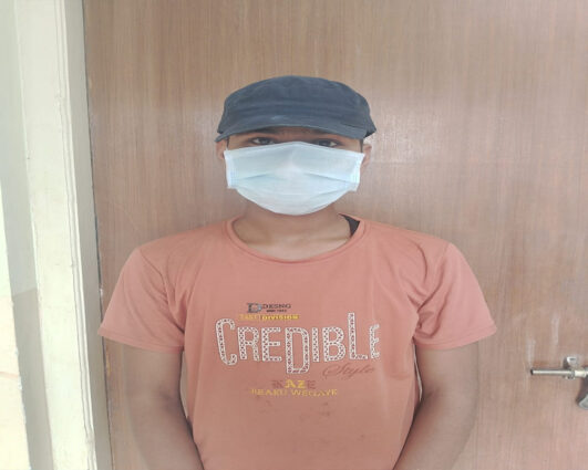 रौतहटको गौरबाट एक हप्ता भित्र स्रोत नखुलेको ८ लाख रकम सहित २ जना पक्राउ