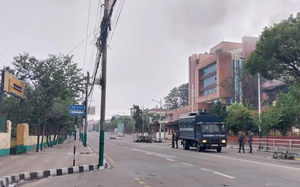 काठमाडौँ उपत्यका सहित देशभरको जनजीवन क्रमशः सामान्य बन्दै