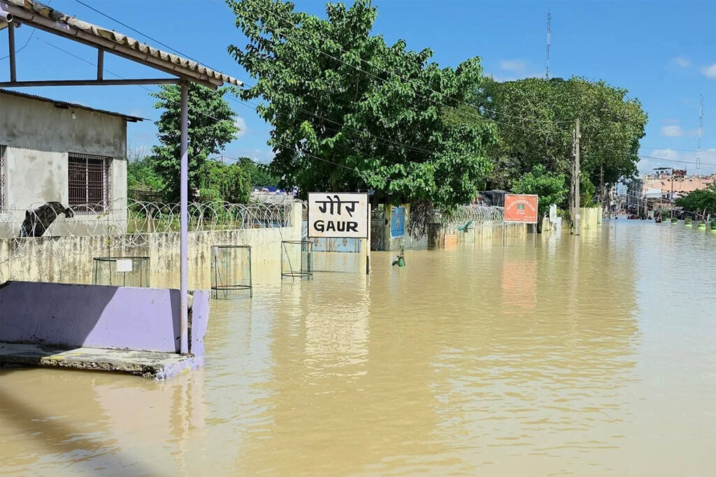 बाढीबाट रौतहटमा ४१२ परिवार विस्थापित
